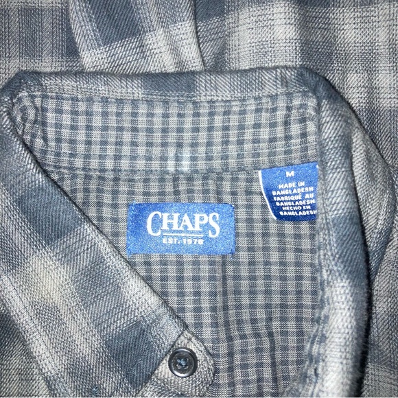 Chaps long sleeve thick button down plaid gray and charcoal EUC size medium - Picture 4 of 5